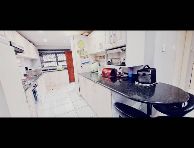 4 BEDROOM HOUSE FOR SALE IN NORTHDALE